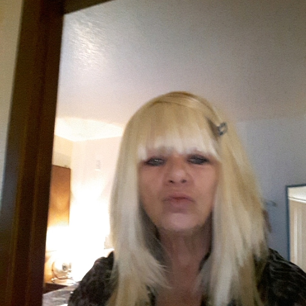 Meet your Posher, Carole